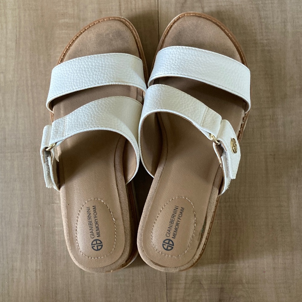 RESERVED- GIANI BERNINI Women's White Sandals - Picture 3 of 11